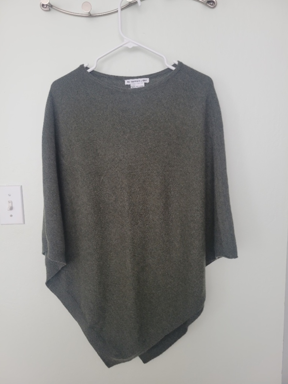 Cashmere Project Olive green 100% Cashmere Poncho